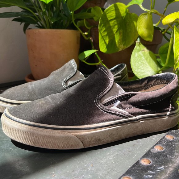 Vans Classic Slip-On - Black/White - Women’s 7.5 - Picture 1 of 7